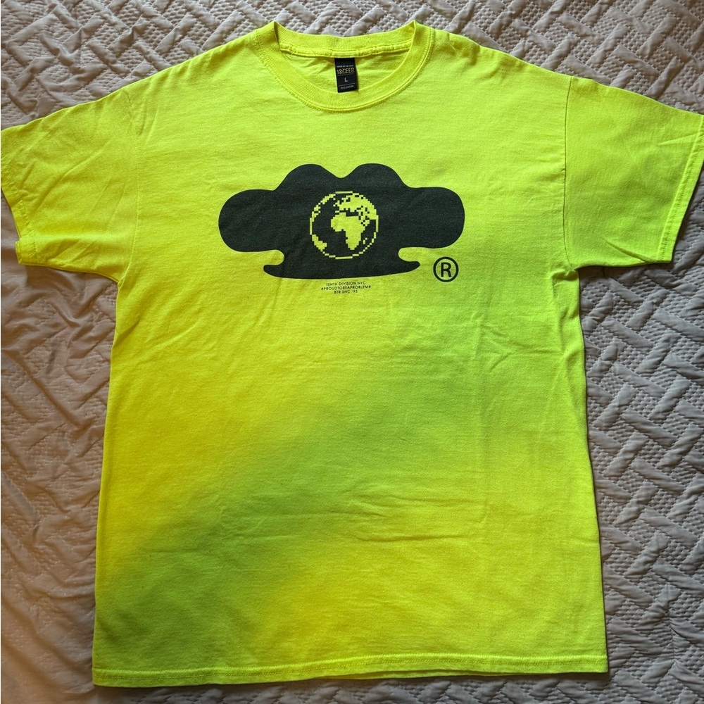 10 Deep Neon Graphic T-Shirt